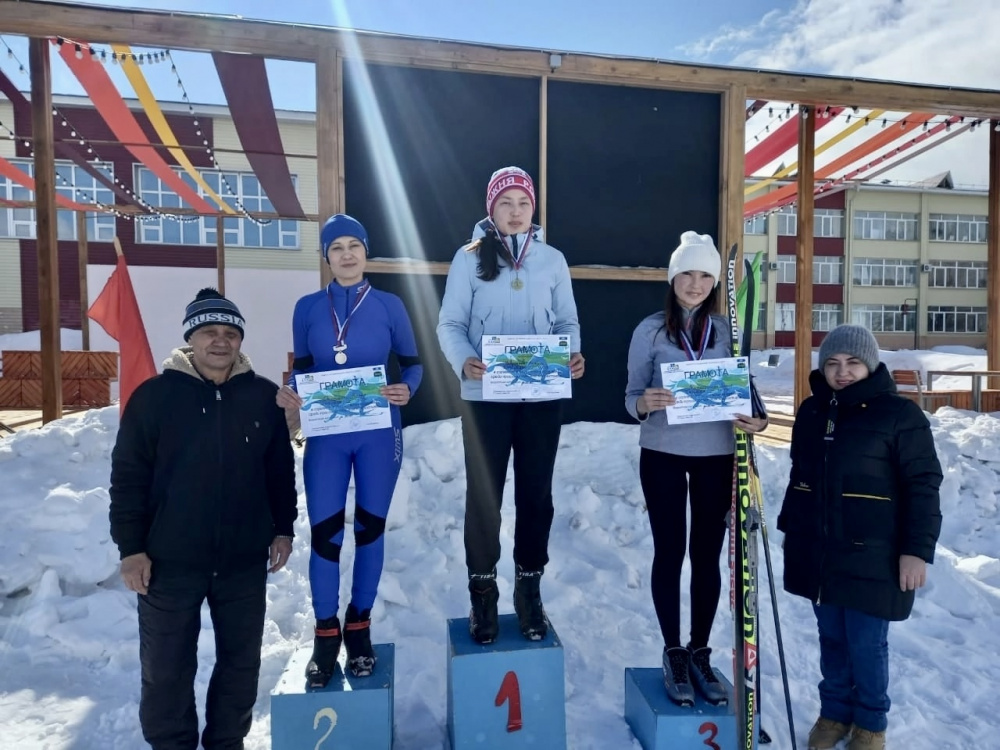 Сегодня в Сибае провели соревнования по лыжным гонкам